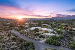 8418 E Dog Leg Dr, Carefree, AZ 85377 - Photo 1