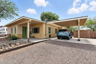 1525 E Loma Ln, Phoenix, AZ 85020 - Photo 1