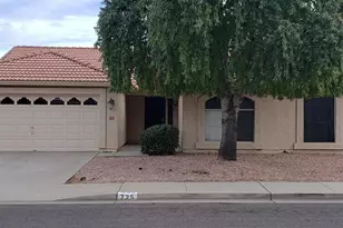 725 S Monterey St, Gilbert, AZ 85233 - Photo 1