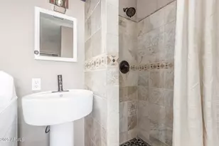 111 S Greenfield Rd, Mesa, AZ 85206 - Photo 18