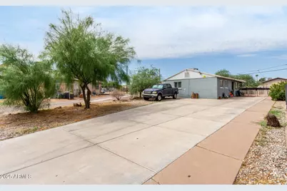 2501 E Southgate, Phoenix, AZ 85040 - Photo 1