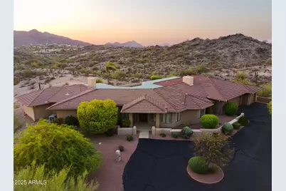 8780 N Arroya Grande Drive, Phoenix, AZ 85028 - Photo 1