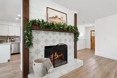 1028 E Manzanita Drive, Phoenix, AZ 85020 - Photo 1