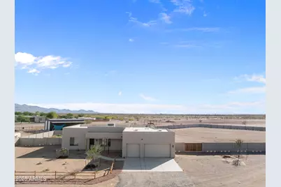 23012 W Peakview Road, Wittmann, AZ 85361 - Photo 1