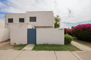 5201 N 42nd Parkway N, Phoenix, AZ 85019 - Photo 1