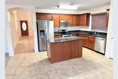 6608 W Hilton, Phoenix, AZ 85043 - Photo 1