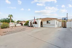 129 E Monte Wy, Phoenix, AZ 85042 - Photo 1