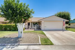 10422 W Camelot Cir, Sun City, AZ 85351 - Photo 1