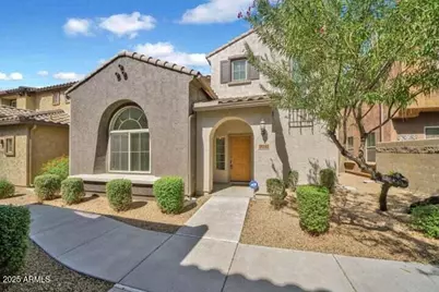 3941 E Cat Balue Drive, Phoenix, AZ 85050 - Photo 1