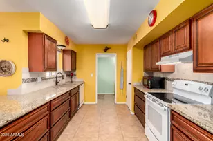 10109 W Mountain View Rd, Sun City, AZ 85351 - Photo 14