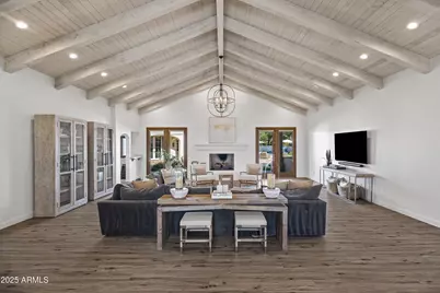 8817 N 58th Place, Paradise Valley, AZ 85253 - Photo 1