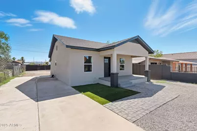 2215 W Washington Street, Phoenix, AZ 85009 - Photo 1