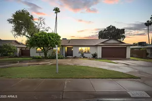10801 N 37th Dr, Phoenix, AZ 85029 - Photo 1