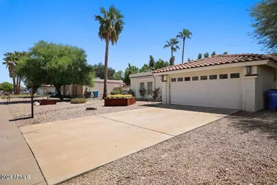 3915 E Larkspur Drive, Phoenix, AZ 85032 - Photo 1