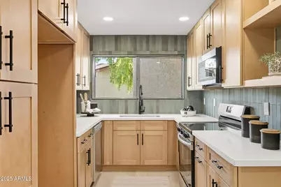 13220 N 26th, Phoenix, AZ 85029 - Photo 1