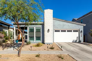 824 E Monte Wy, Phoenix, AZ 85042 - Photo 1