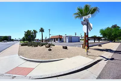 5230 N 16th Street, Phoenix, AZ 85016 - Photo 1