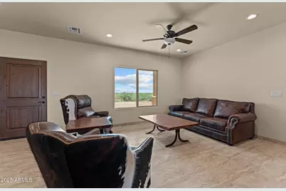 47562 W Ray Street, Aguila, AZ 85320 - Photo 6