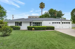 3009 N 43rd Pl, Phoenix, AZ 85018 - Photo 1