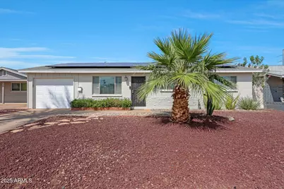 1138 E Echo Lane, Phoenix, AZ 85020 - Photo 1