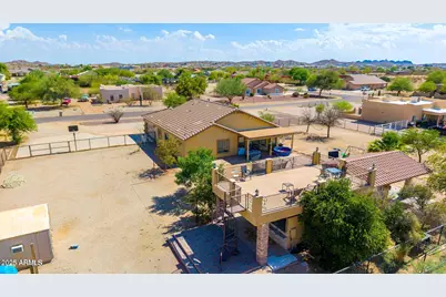 2512 W Skyline Lane, San Tan Valley, AZ 85144 - Photo 1