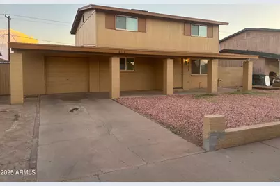 8113 W Whitton, Phoenix, AZ 85033 - Photo 1