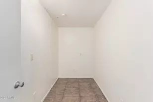 9646 N 47th Ave, Glendale, AZ 85302 - Photo 10