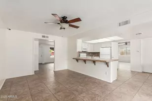 9646 N 47th Ave, Glendale, AZ 85302 - Photo 6