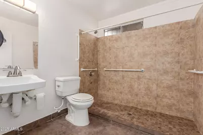 9646 N 47th Avenue, Glendale, AZ 85302 - Photo 14