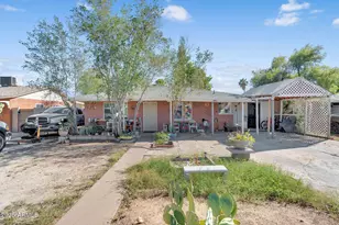 2817 E Avalon Dr, Phoenix, AZ 85016 - Photo 1