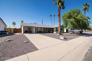 11614 N Hagen Dr, Sun City, AZ 85351 - Photo 1