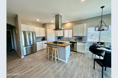 43019 N 18th Street, New River, AZ 85087 - Photo 1