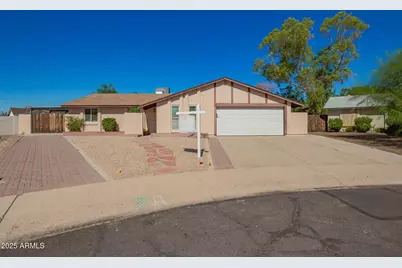 6214 W Zoe Ella Way, Glendale, AZ 85306 - Photo 1