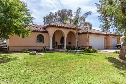 18707 W Elm Street, Litchfield Park, AZ 85340 - Photo 1