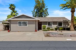 528 E Renee Dr, Phoenix, AZ 85024 - Photo 1