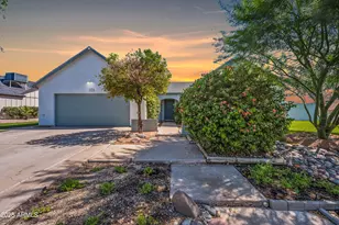 9865 S 46th St., Phoenix, AZ 85044 - Photo 1