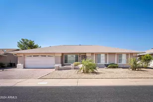 10608 W Edgewood Dr, Sun City, AZ 85351 - Photo 1
