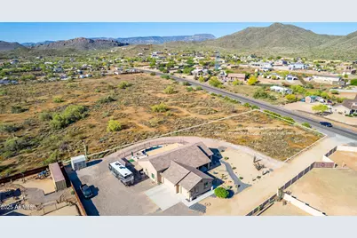 39730 N New River Road, Phoenix, AZ 85086 - Photo 46