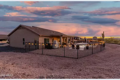 39730 N New River Road, Phoenix, AZ 85086 - Photo 40