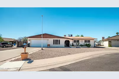 4554 W Sunnyside Avenue, Glendale, AZ 85304 - Photo 1