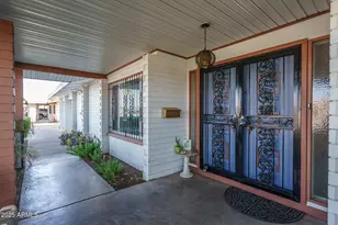 6275 W Wolf St, Phoenix, AZ 85033 - Photo 1