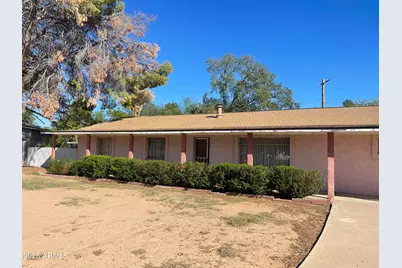 3917 E Weldon Avenue, Phoenix, AZ 85018 - Photo 1