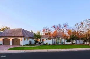 18 W Kaler Dr, Phoenix, AZ 85021 - Photo 1