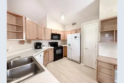 19900 N 76th Avenue, Glendale, AZ 85308 - Photo 1