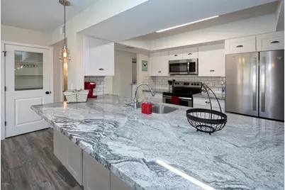 8718 E Weldon Avenue, Scottsdale, AZ 85251 - Photo 1