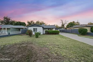 7528 N 60th Ave, Glendale, AZ 85301 - Photo 1