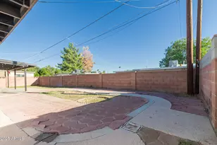 3701 W Griswold Rd, Phoenix, AZ 85051 - Photo 30