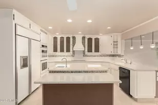 2145 E Ellis Dr, Tempe, AZ 85282 - Photo 1