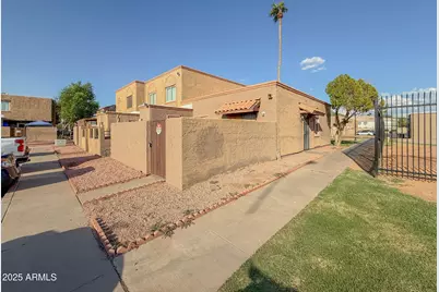 1455 N 53rd Drive, Phoenix, AZ 85043 - Photo 1