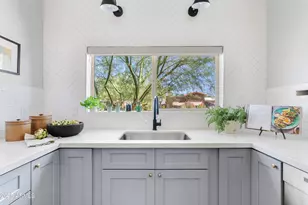 4830 N 74th Pl, Scottsdale, AZ 85251 - Photo 1